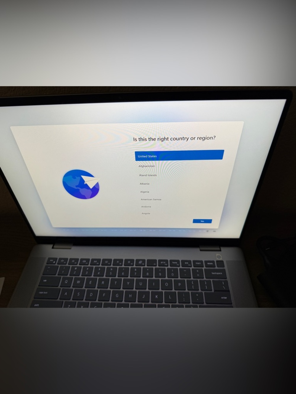 Dell Inspiron 2-in-1 7640 16" QHD+ Touch Laptop Ultra 7 155H 32GB RAM 1TB SSD